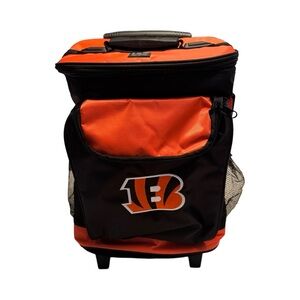 Logo‎ Brands Bengals NFL 30-Can Rolling Cooler with Front Dry Storage Pocket Nwt
